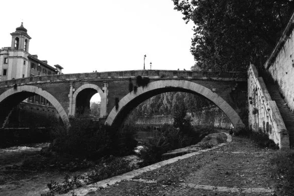 Bridge to Tiber Island