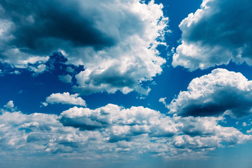Blue sky and clouds | Free Stock Image - Barnimages