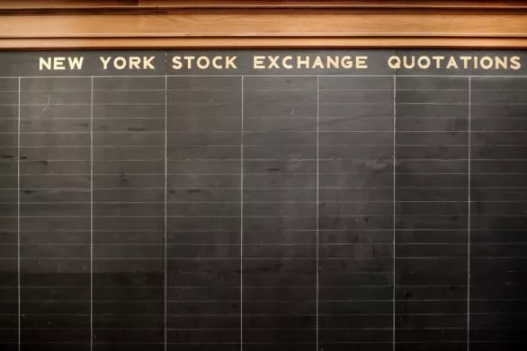 Stock exchange quotations board