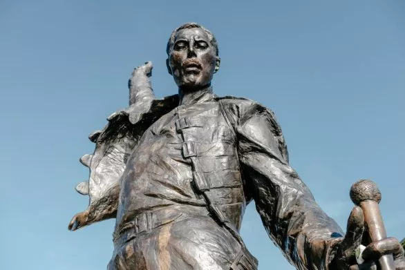 Freddie Mercury Montreux statue