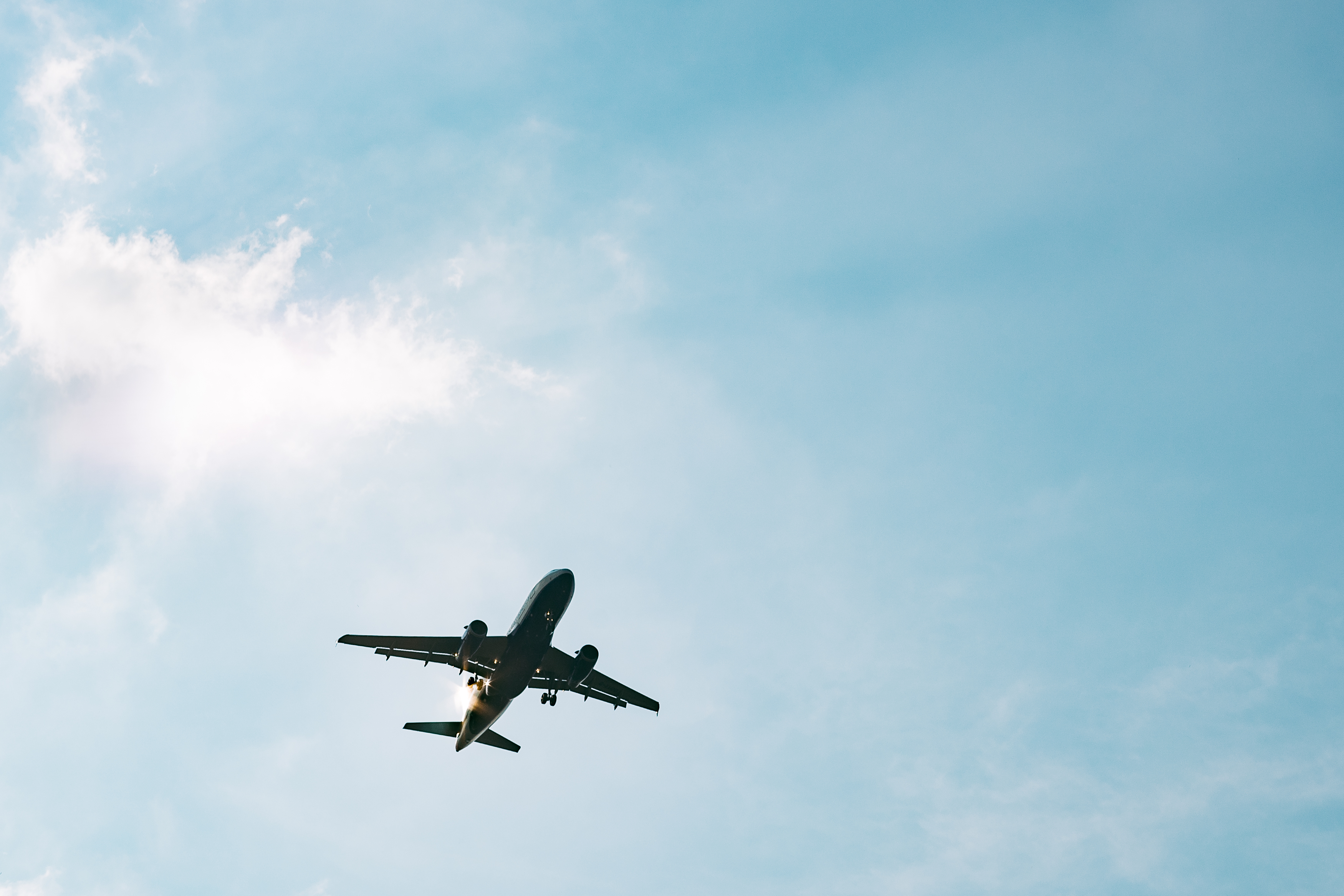 Airplane in the skies – free photo on Barnimages