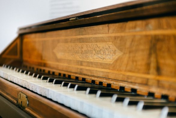 Vintage keyboard instrument