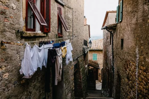 Laundry drying in the Italian village
